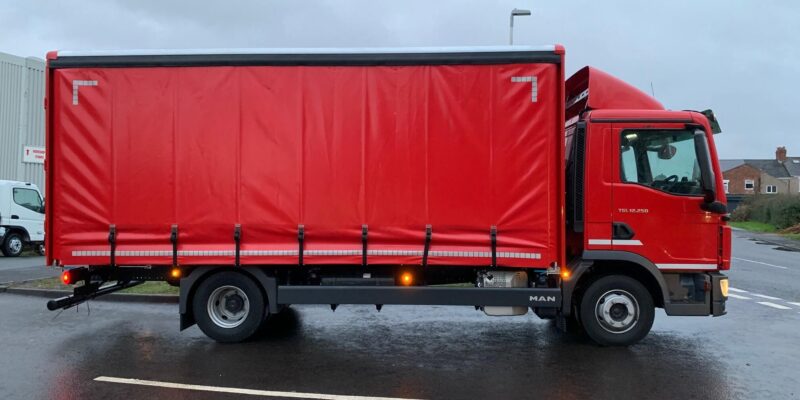 25979 MAN TGL BWH Graham 12T 18-4 Curtain body
